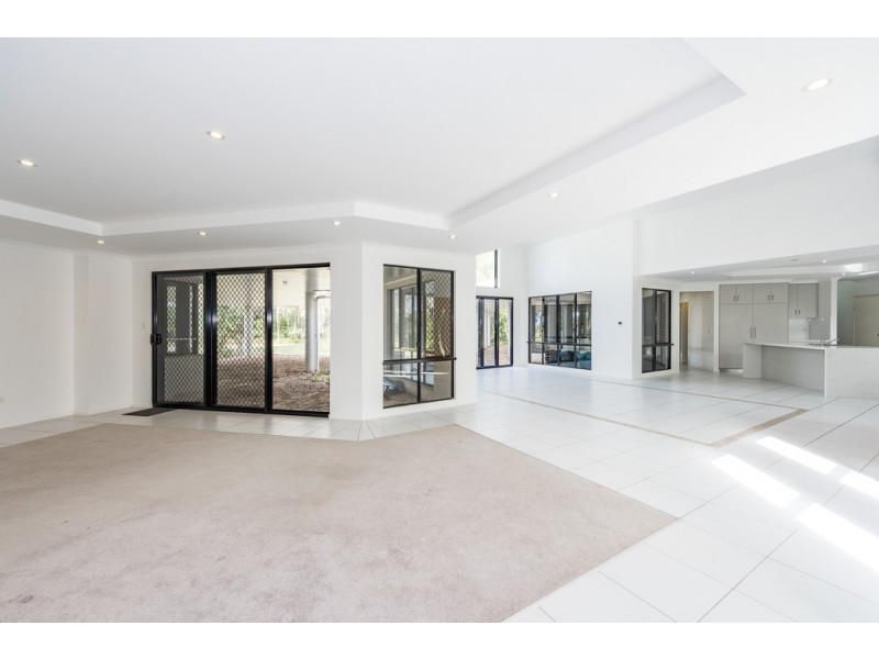 30 Royal Boulevard, Moore Park Beach QLD 4670