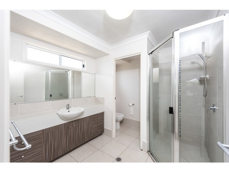 4 Lomandra Drive, Ashfield QLD 4670