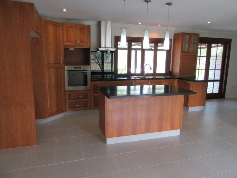 18 Sunnybrae Circuit, Redridge QLD 4660