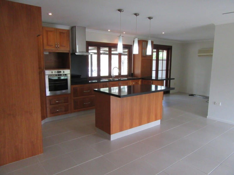 18 Sunnybrae Circuit, Redridge QLD 4660