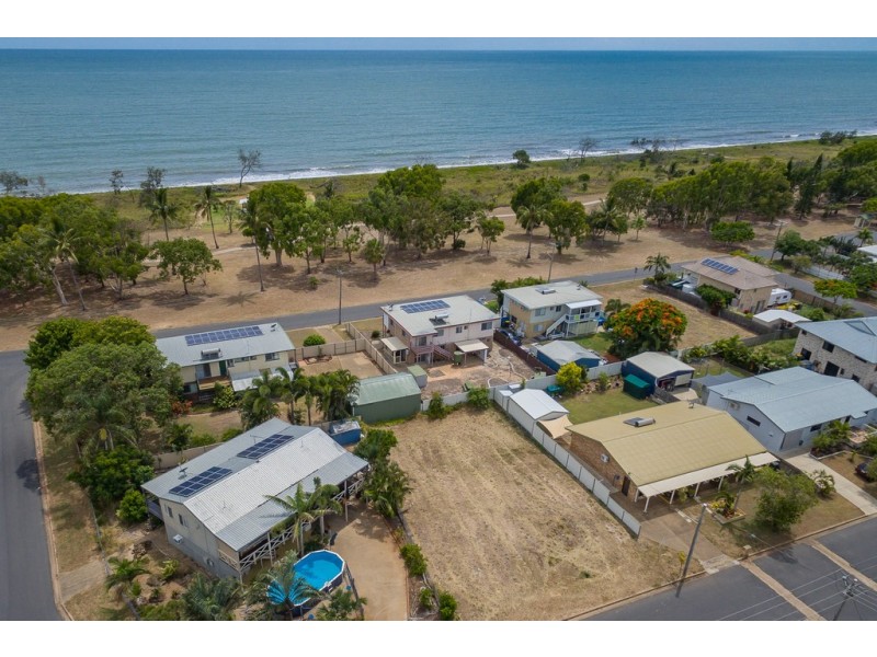 10 Poinciana Court, Moore Park Beach QLD 4670