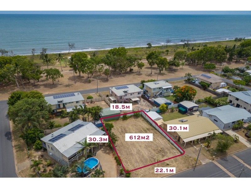 10 Poinciana Court, Moore Park Beach QLD 4670