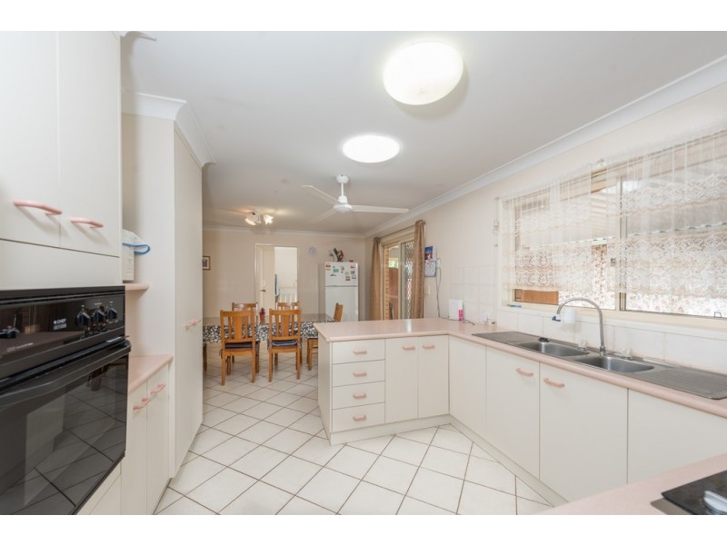 5 Tomlins Court, Avenell Heights QLD 4670