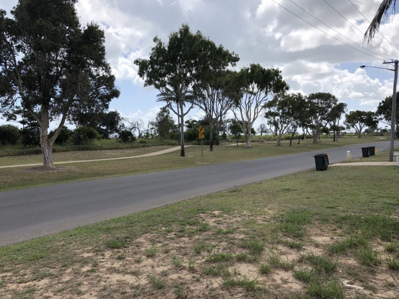 43 Pacific Boulevard, Moore Park Beach QLD 4670