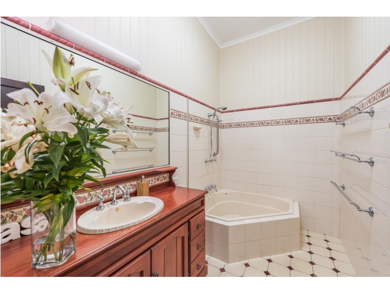 42a Branyan Street, Svensson Heights QLD 4670