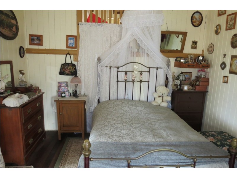 127 CHAVASSE DR, Wonbah QLD 4671