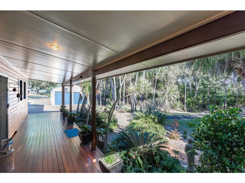 1 Woodlands Lane, Moore Park Beach QLD 4670
