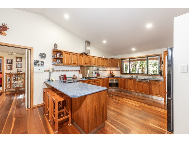 1 Woodlands Lane, Moore Park Beach QLD 4670