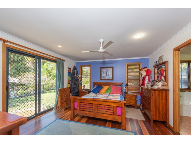 1 Woodlands Lane, Moore Park Beach QLD 4670