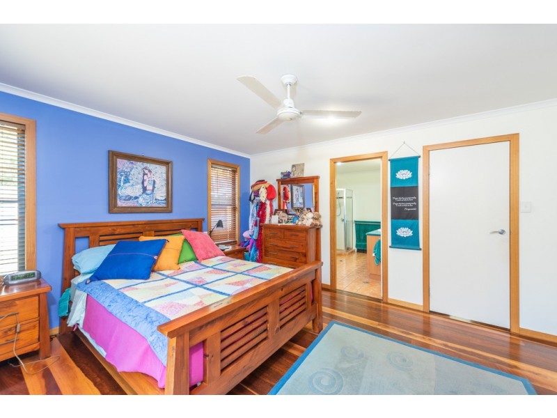 1 Woodlands Lane, Moore Park Beach QLD 4670