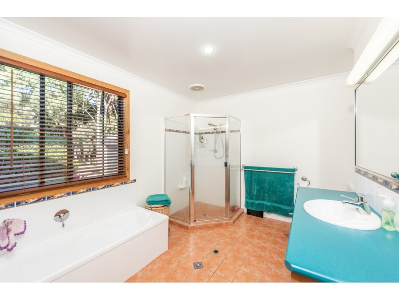 1 Woodlands Lane, Moore Park Beach QLD 4670