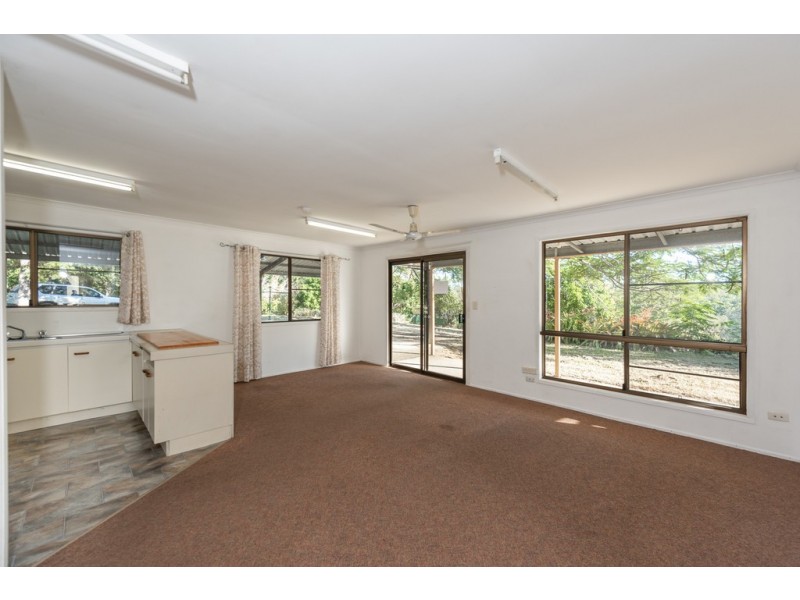35 Hilltop Road, New Moonta QLD 4671