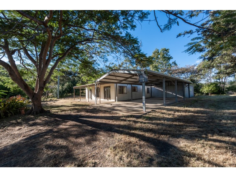35 Hilltop Road, New Moonta QLD 4671