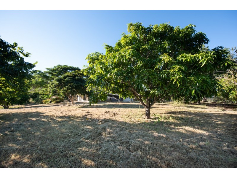 35 Hilltop Road, New Moonta QLD 4671