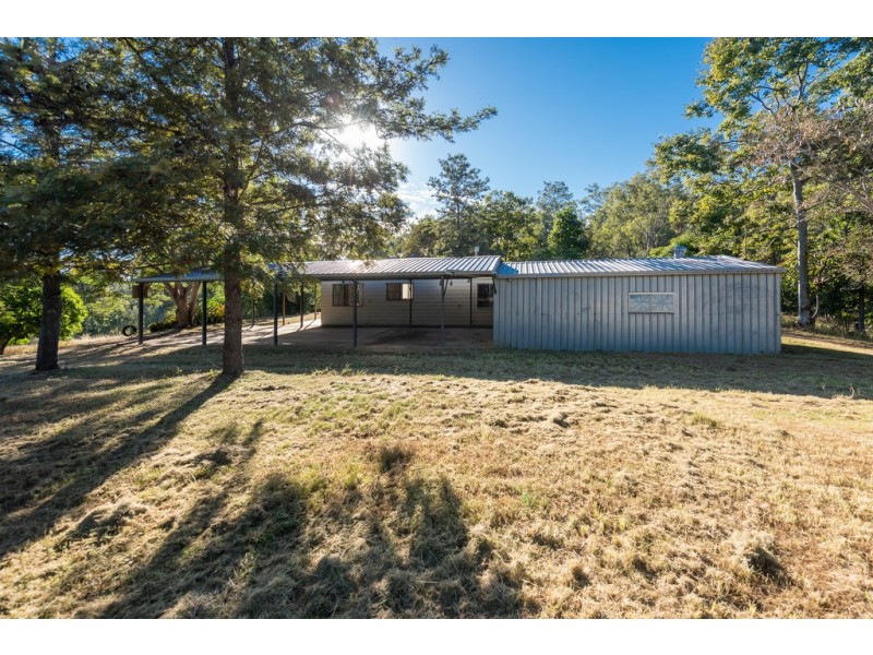 35 Hilltop Road, New Moonta QLD 4671