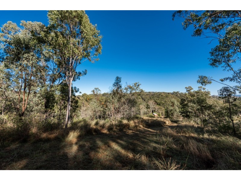35 Hilltop Road, New Moonta QLD 4671