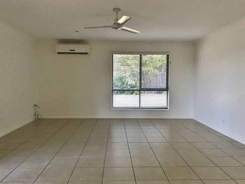 1 Tulip Court, Moore Park Beach QLD 4670