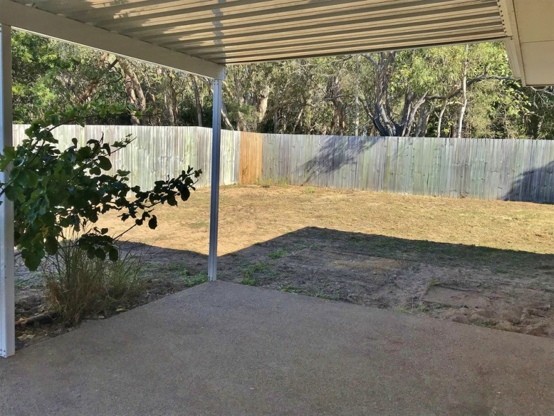 1 Tulip Court, Moore Park Beach QLD 4670