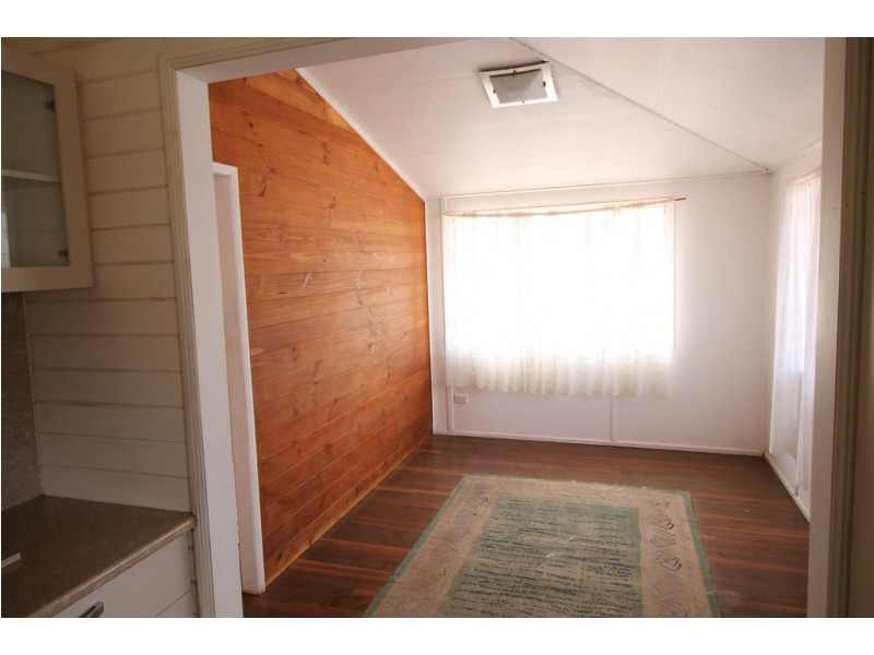 25 Oakview Drive, Redridge QLD 4660