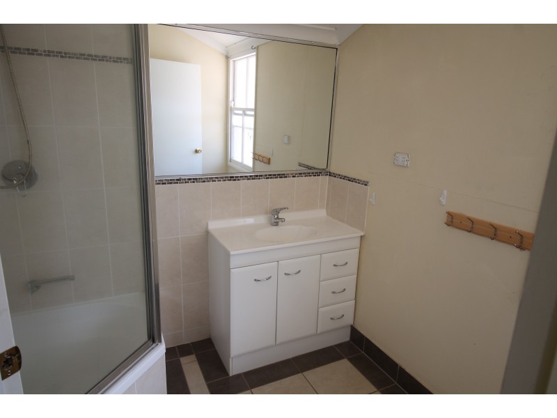 25 Oakview Drive, Redridge QLD 4660