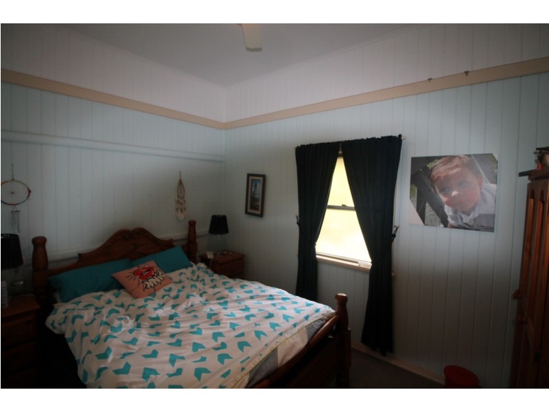 4 Coomber Street, Svensson Heights QLD 4670