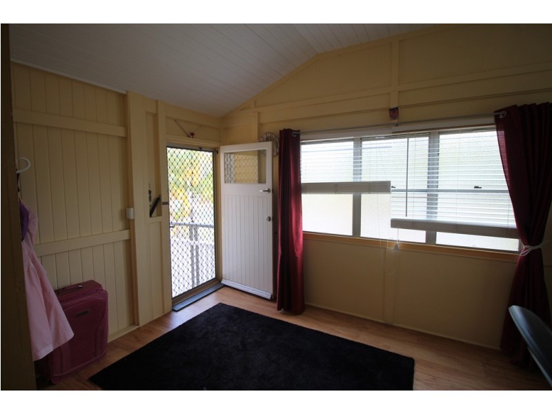 4 Coomber Street, Svensson Heights QLD 4670