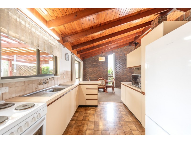 8 Ebbesen Street, Bundaberg East QLD 4670