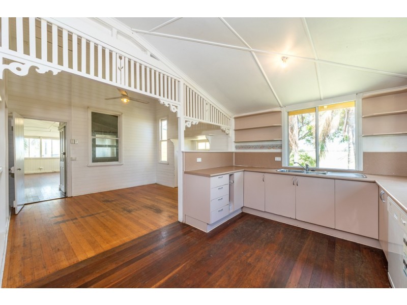 271 Burnett Heads Road, Burnett Heads QLD 4670