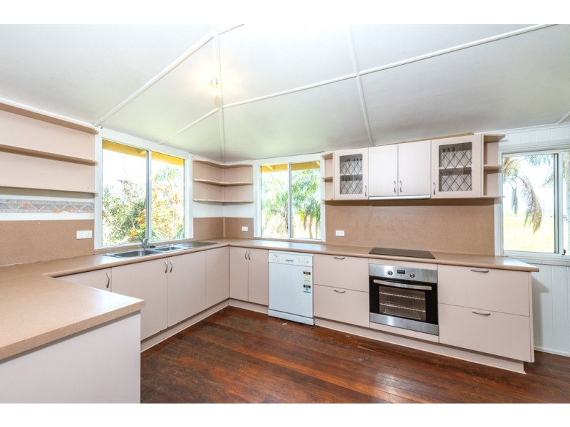 271 Burnett Heads Road, Burnett Heads QLD 4670