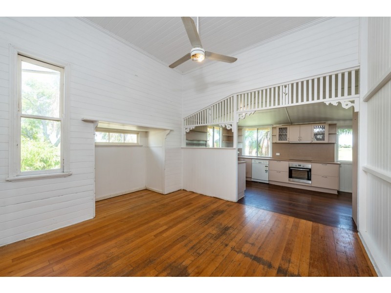 271 Burnett Heads Road, Burnett Heads QLD 4670