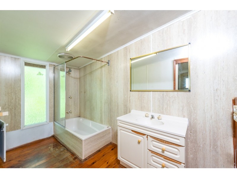 271 Burnett Heads Road, Burnett Heads QLD 4670