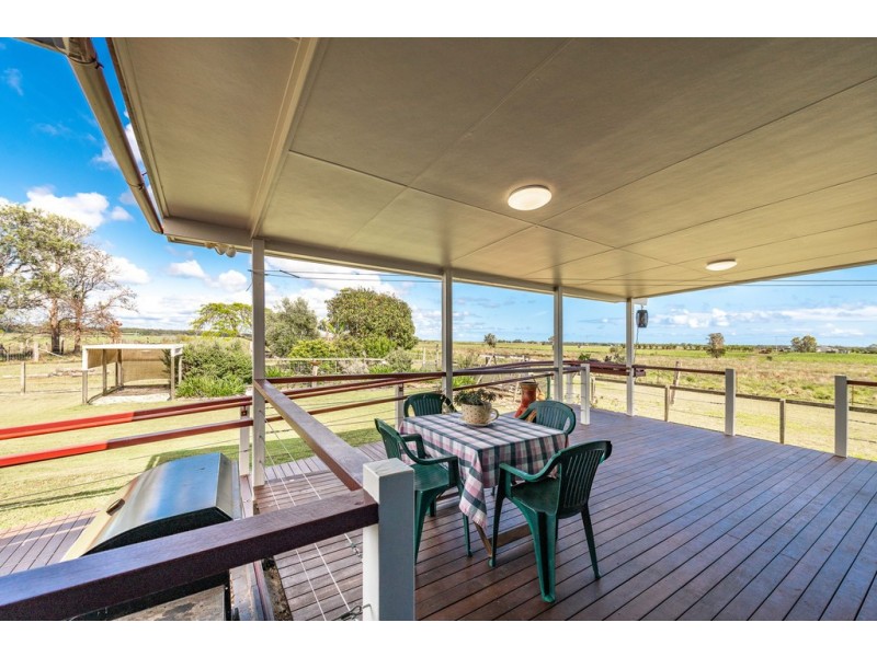 215 Hills Road, Welcome Creek QLD 4670