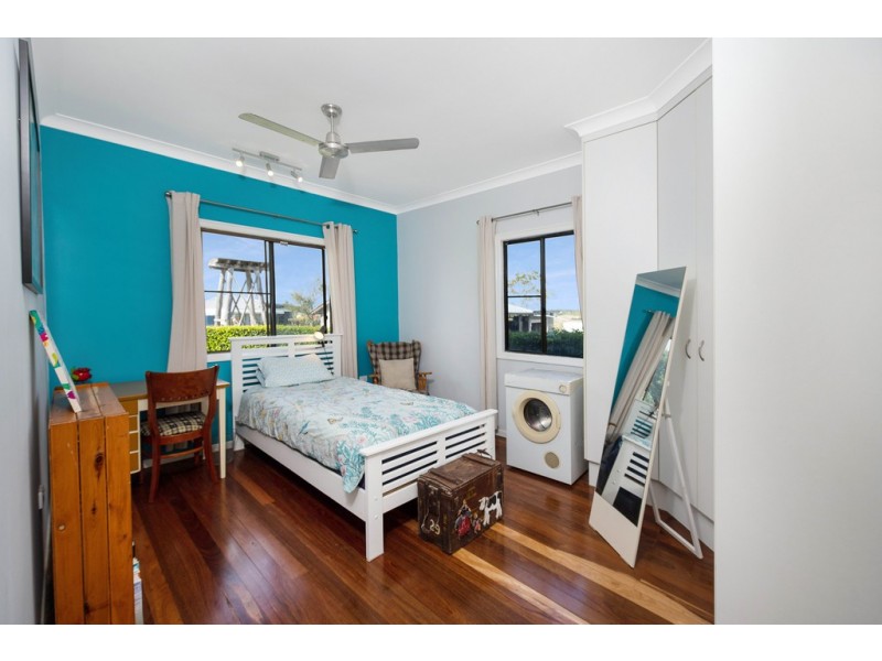 215 Hills Road, Welcome Creek QLD 4670