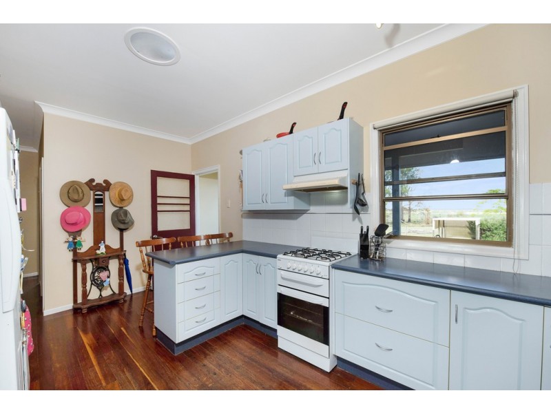 215 Hills Road, Welcome Creek QLD 4670