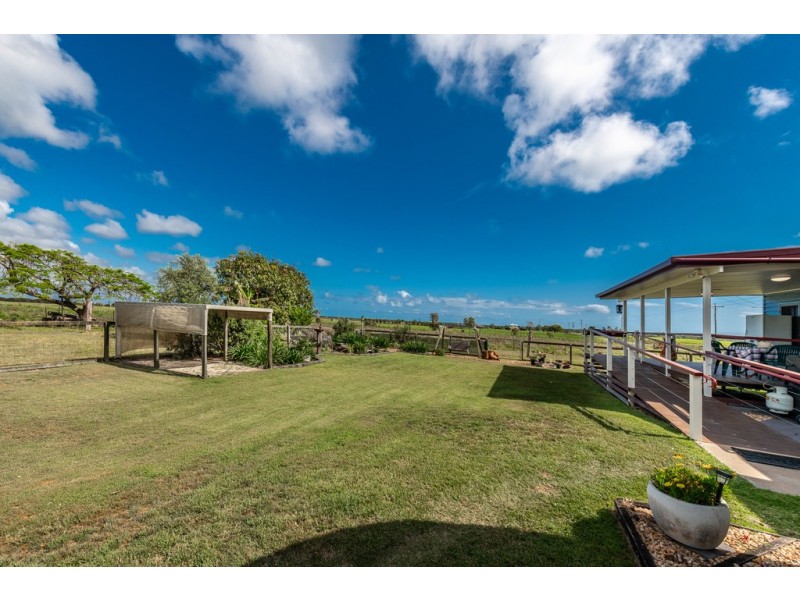 215 Hills Road, Welcome Creek QLD 4670