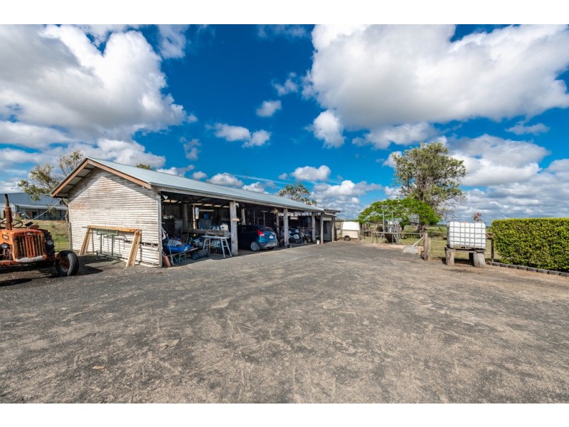 215 Hills Road, Welcome Creek QLD 4670