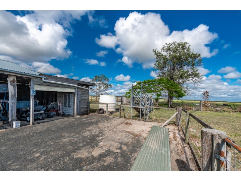 215 Hills Road, Welcome Creek QLD 4670