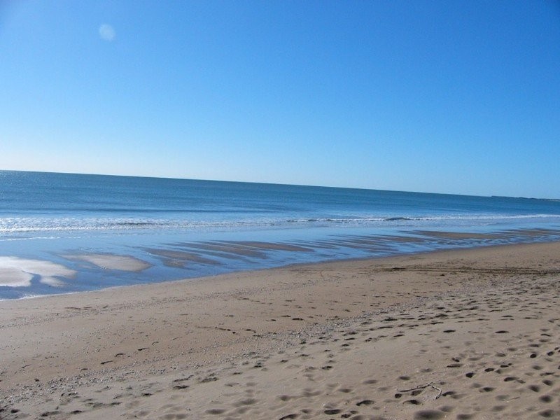 Moore Park Beach QLD 4670