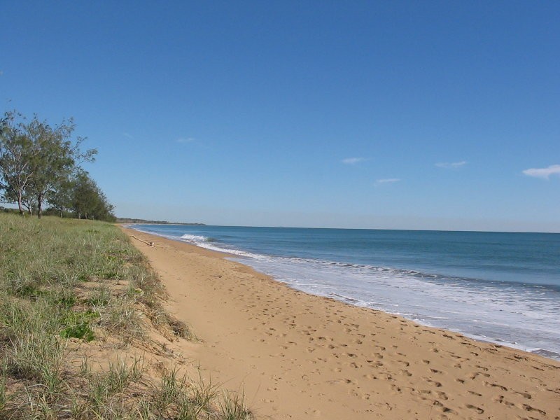 Moore Park Beach QLD 4670