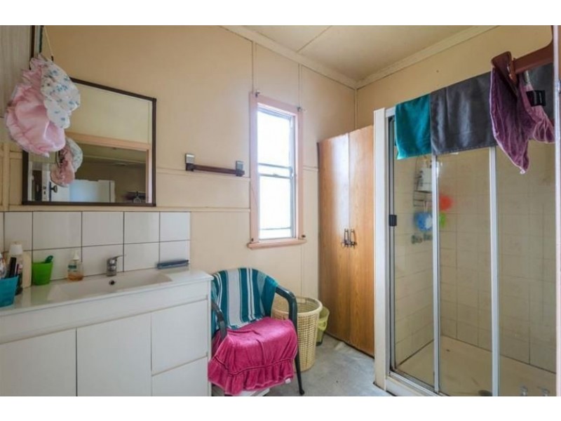 6 Totten Street, Kepnock QLD 4670