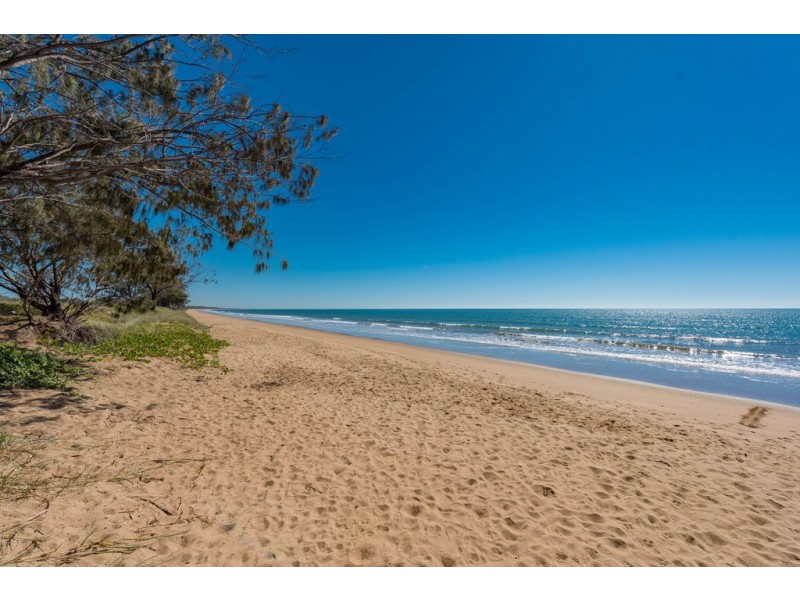 14 Malvern Drive, Moore Park Beach QLD 4670