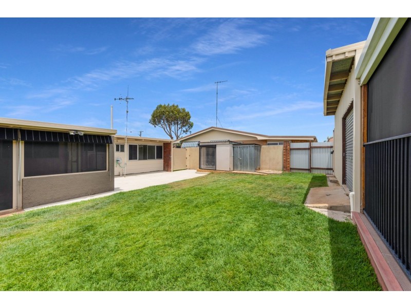 18 Newhaven Court, Avoca QLD 4670
