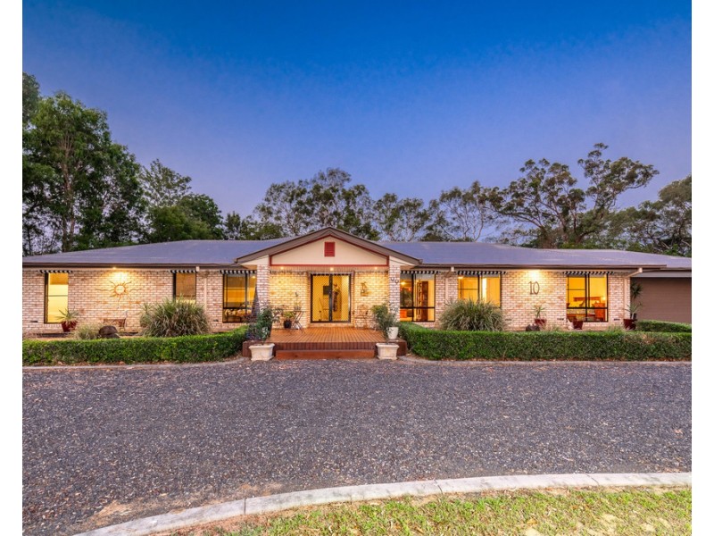 10 Kingfisher Crescent, Moore Park Beach QLD 4670