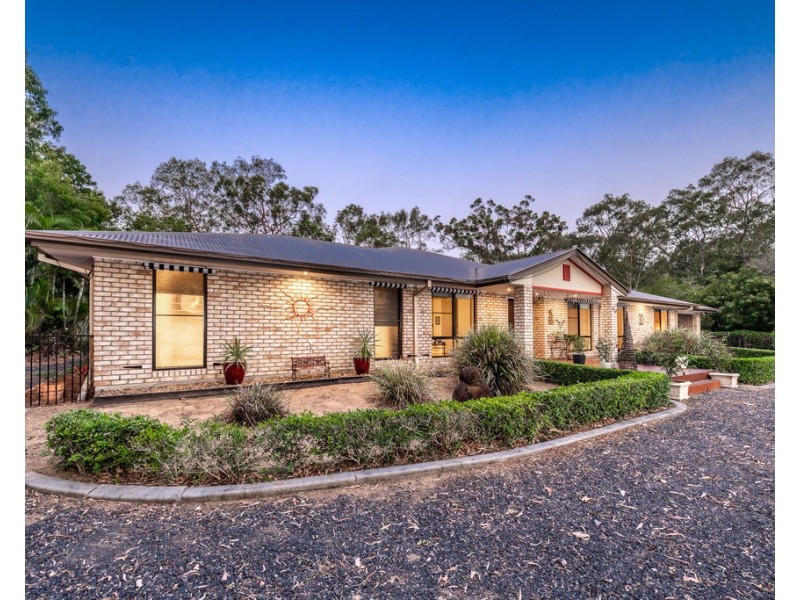 10 Kingfisher Crescent, Moore Park Beach QLD 4670