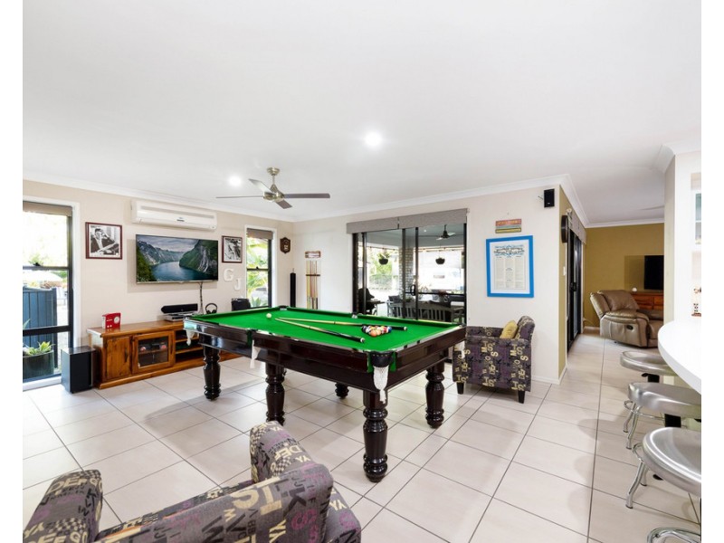 10 Kingfisher Crescent, Moore Park Beach QLD 4670