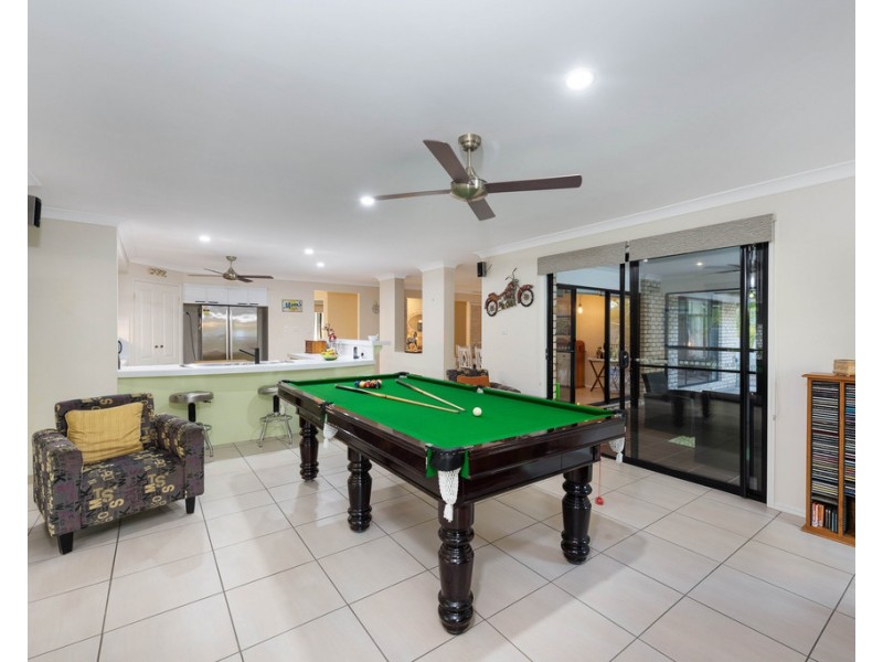 10 Kingfisher Crescent, Moore Park Beach QLD 4670