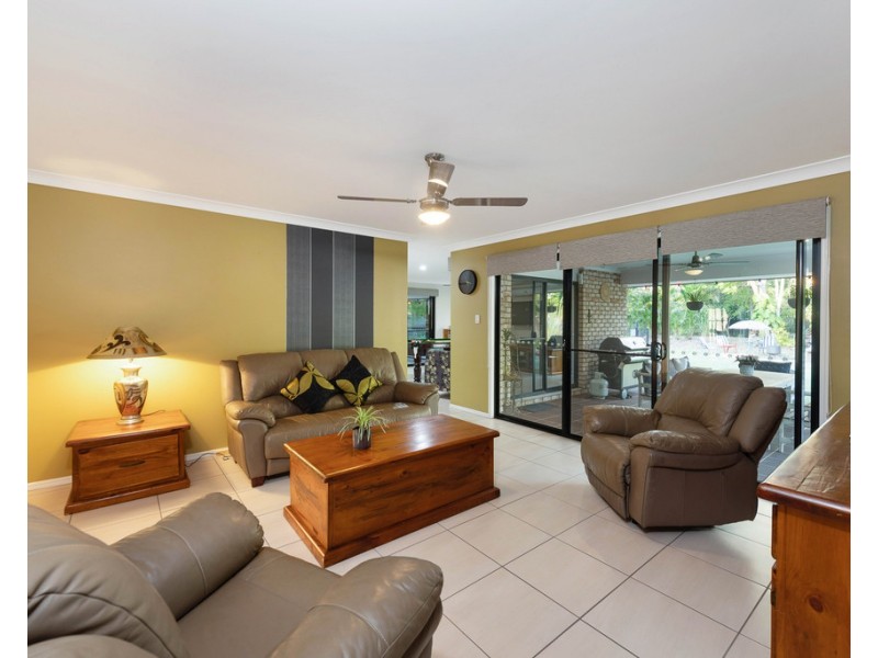 10 Kingfisher Crescent, Moore Park Beach QLD 4670