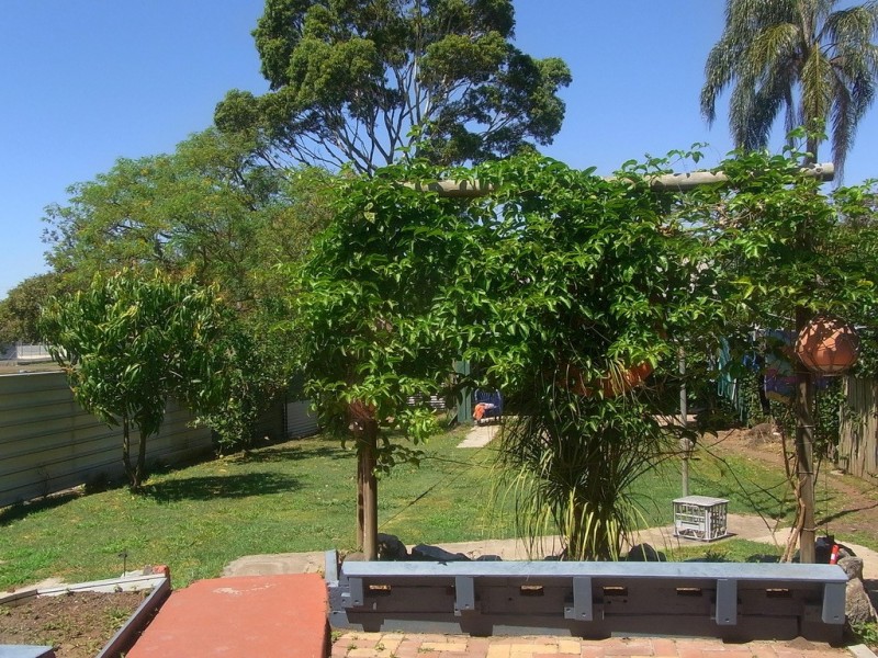 18 Hills Street, Bundaberg East QLD 4670