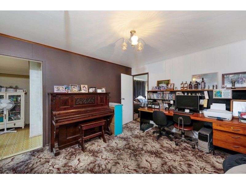 73 Henkers Road, Oakwood QLD 4670