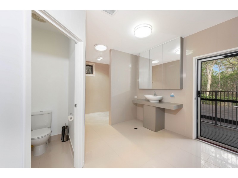 5 Beverly Close, Moore Park Beach QLD 4670